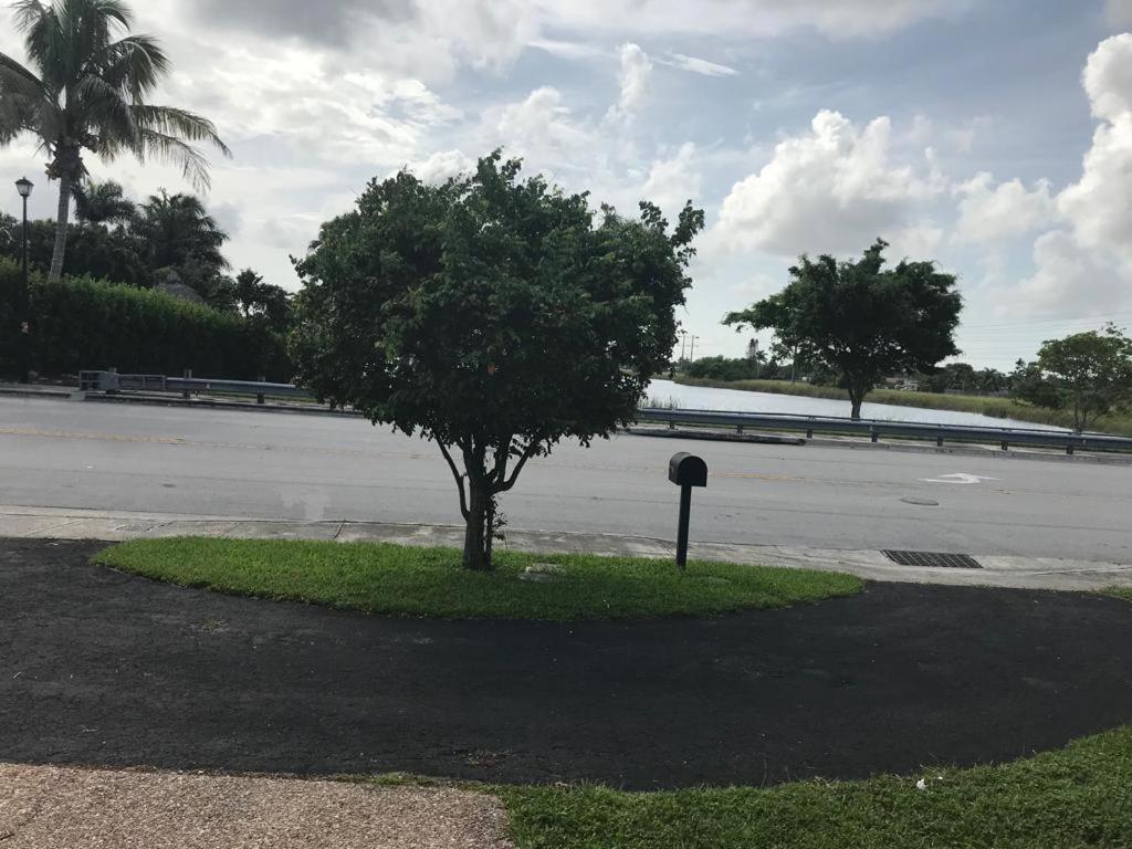 82-10Sw 135Av Villa Miami Kültér fotó