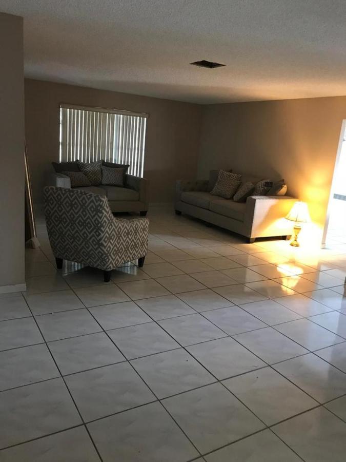 82-10Sw 135Av Villa Miami Kültér fotó