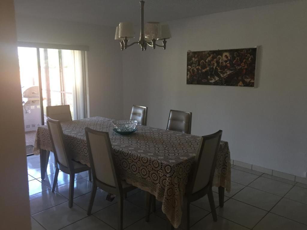 82-10Sw 135Av Villa Miami Kültér fotó