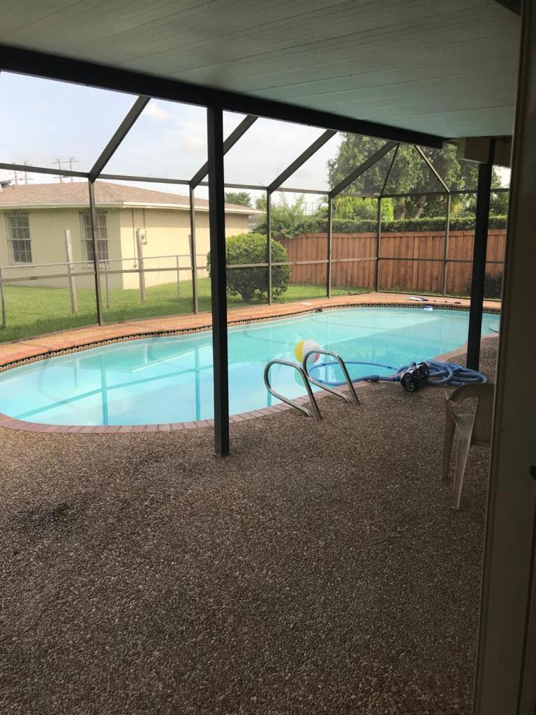 82-10Sw 135Av Villa Miami Kültér fotó